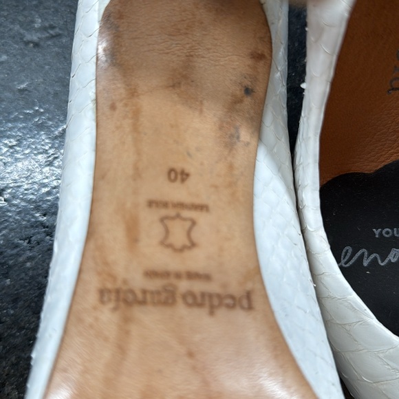 Excellent condition Pedro Garcia white snakeskin heels - Picture 7 of 8